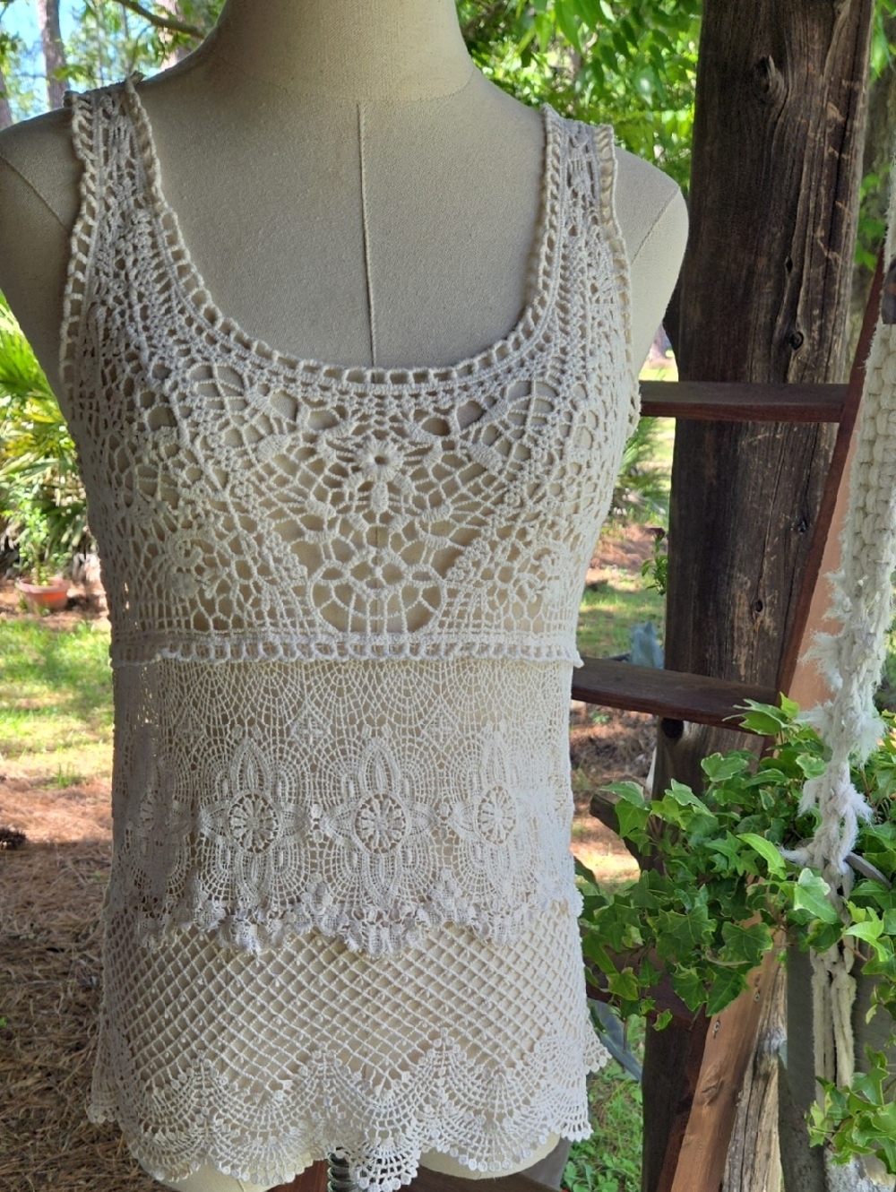 American Eagle Outfitters Cream Crochet Tank Top Size Extra Small
